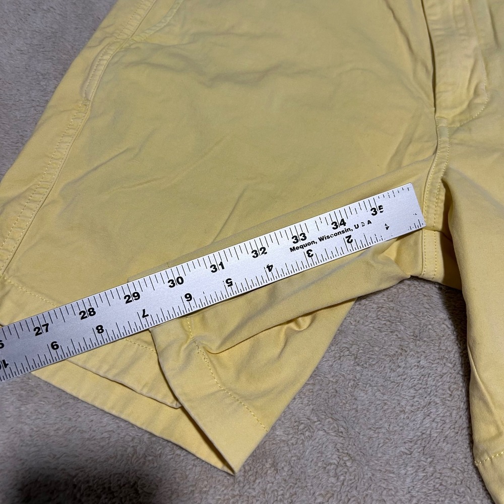 Vineyard Vines Breaker Shorts Mens 31 9in Yellow Cotton Twill Chino 1238 - Picture 4 of 6